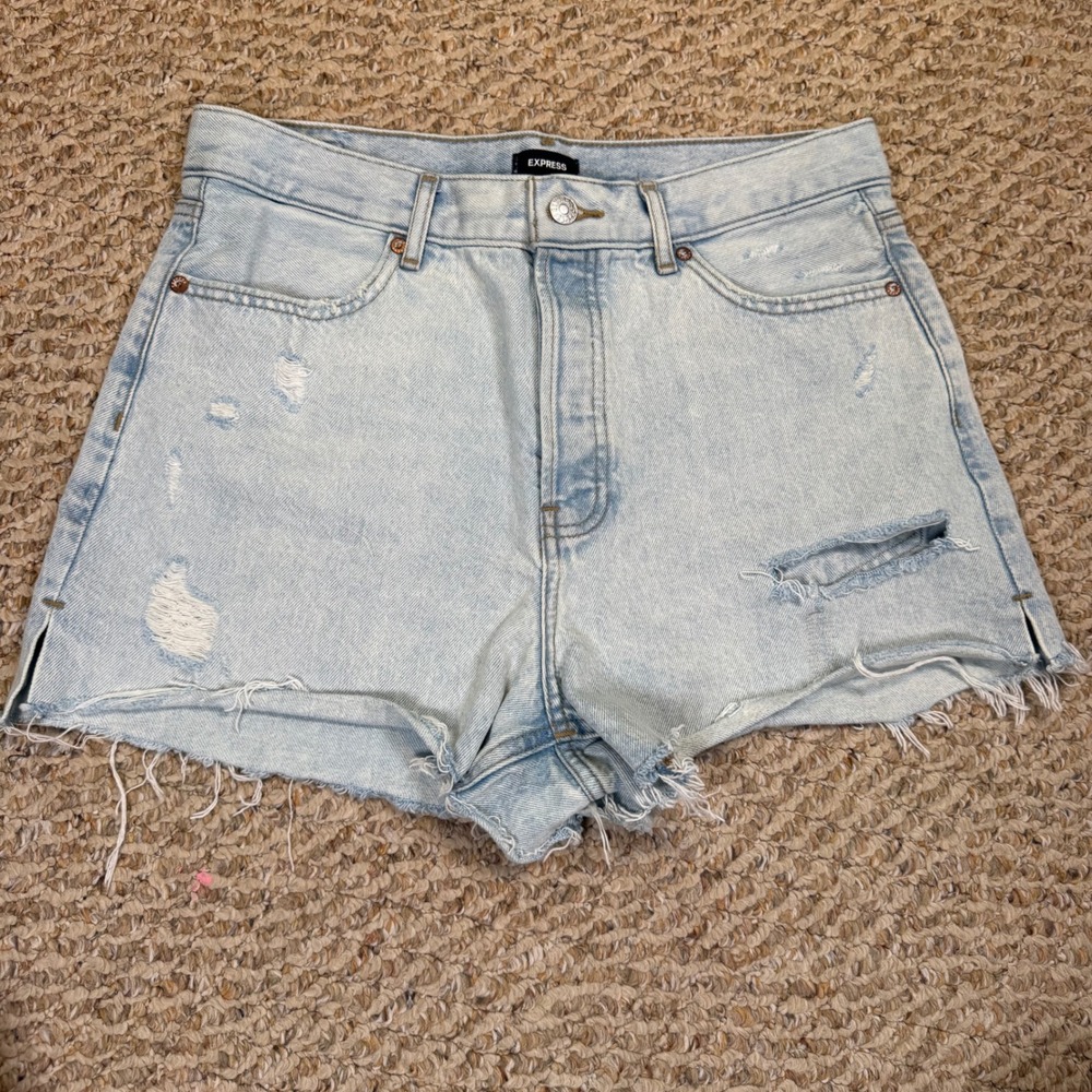 Express Mom Shorts Super High Rise Distressed Light Wash Denim Size 10